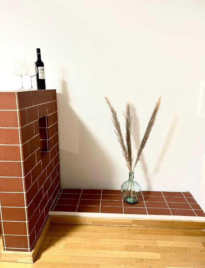 Spacious Apartment With Terrace Wenen Buitenkant foto